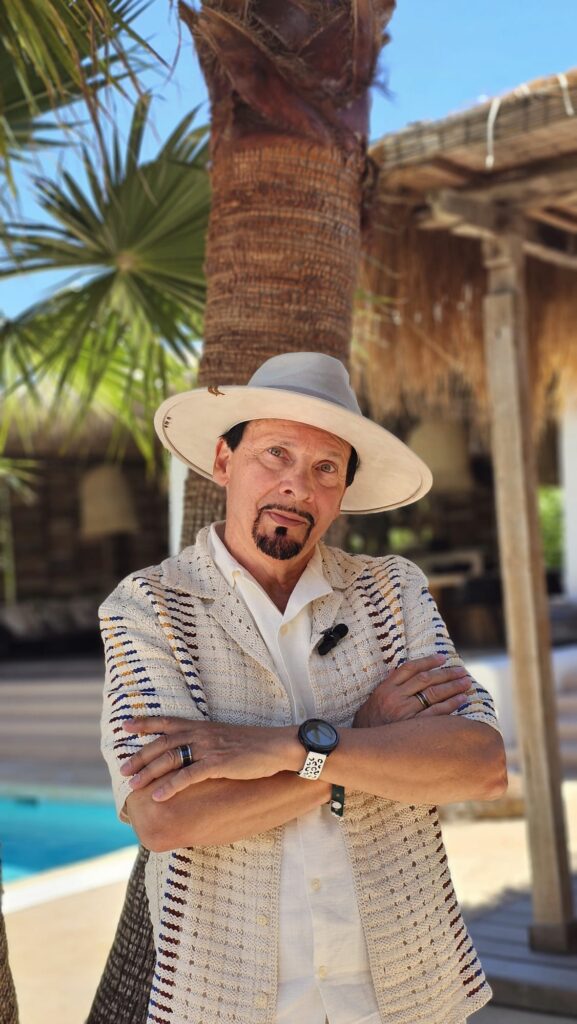 Der freie Trauredner und Wedding Celebrant Roland Wyss für englischsprachige Hochzeiten auf Mallorca.